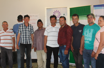 Members of the board of directors of the Water Service Providers Association of Yhu. On the right, Obdulia Almada and Pablo Báez (third from right to left).