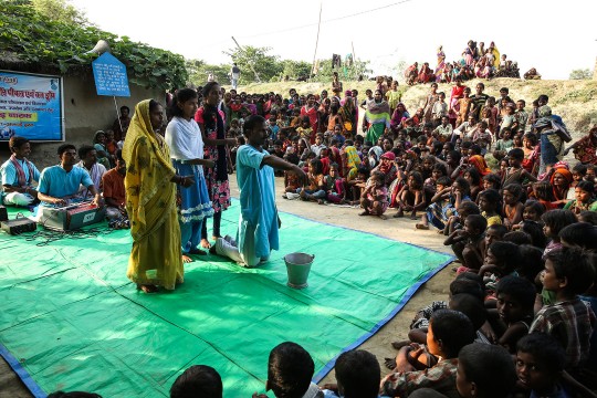 Théâtre de rue au Sheohar en Inde