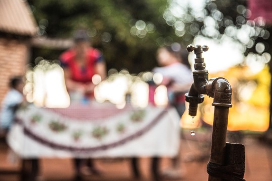 gros plan d'un robinet d'eau