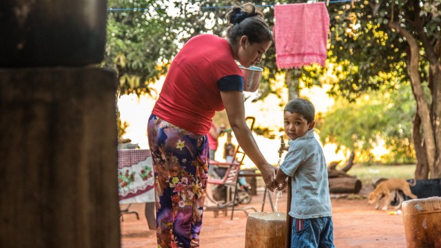 Improving safe water access: successes and challenges of a Latin American Program