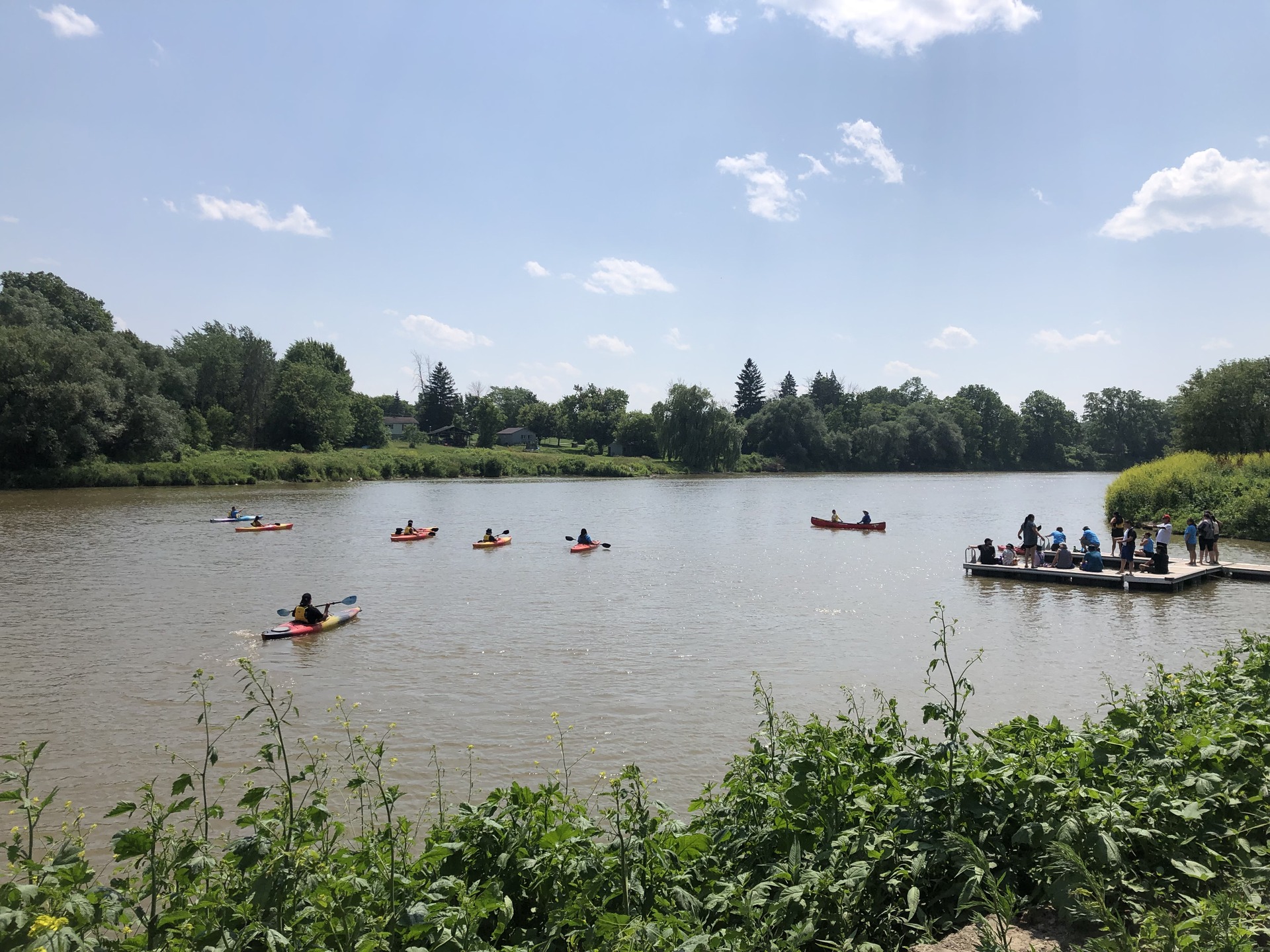 Courses de kayak lors du festival Teiethinonhwerá:ton ne Ohné:kanos, le 3 juillet 2025. Crédit : Fondation One Drop.